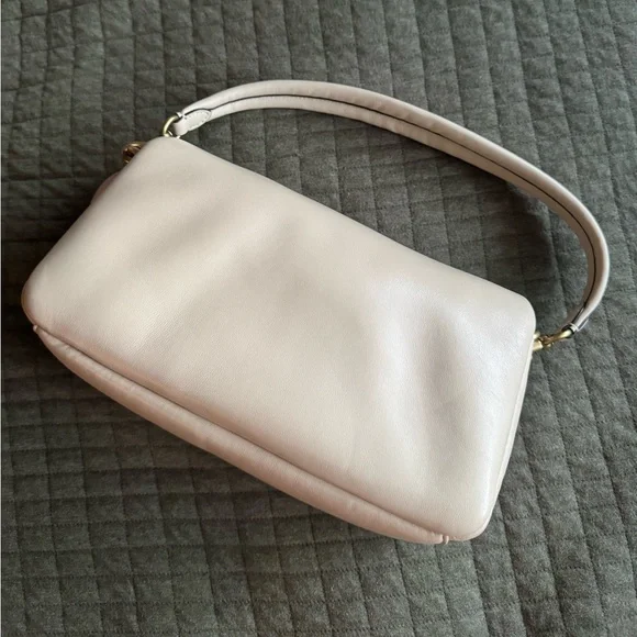 Coach Pillow Tabby 26 - Picture 3 of 11